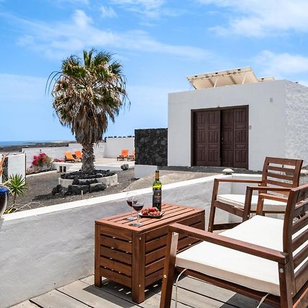 Playa Marina Eco Bungalow Arrieta 阿列塔 外观 照片